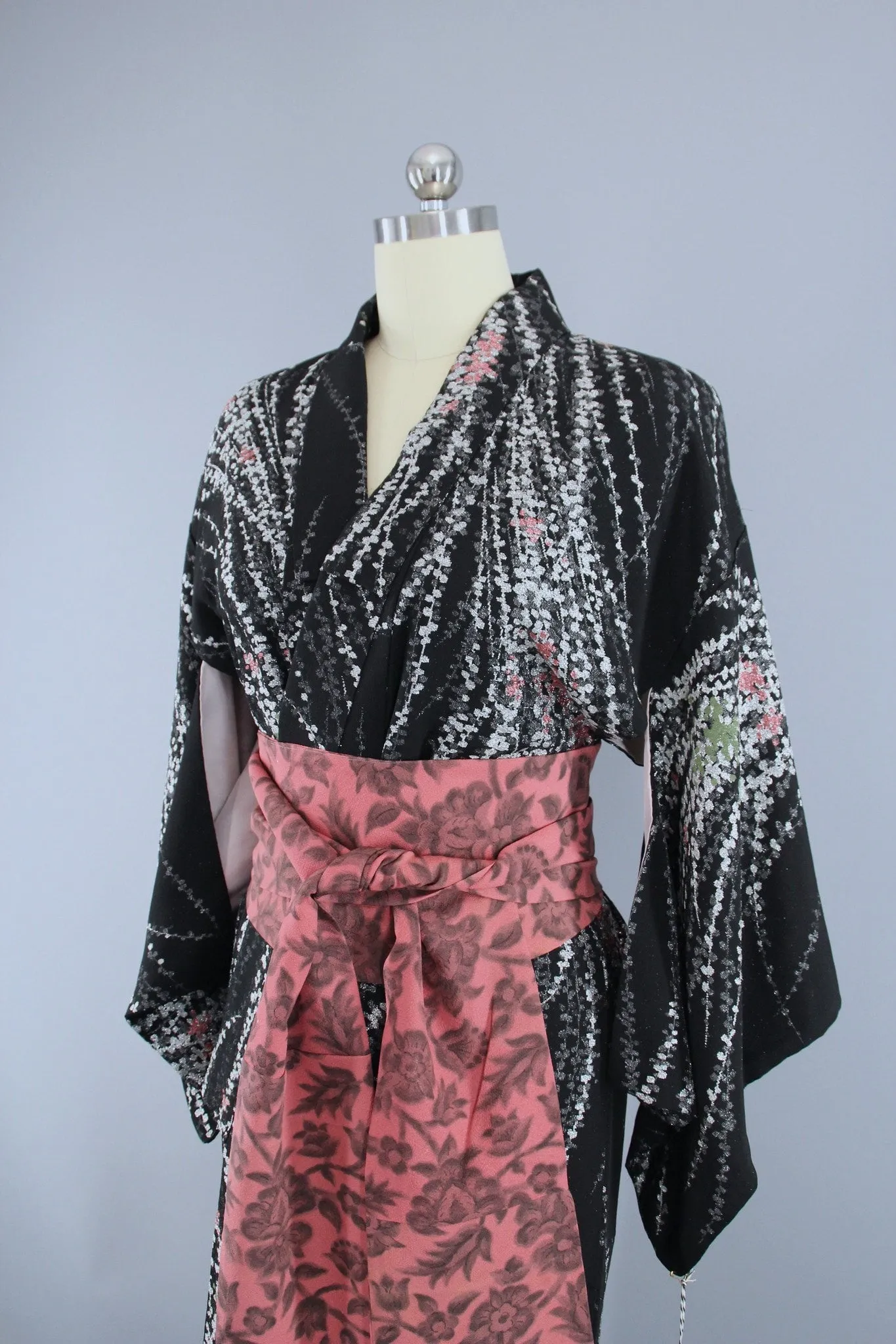 1940s Vintage Silk Kimono Robe / Black Silver Urushi Embroidery