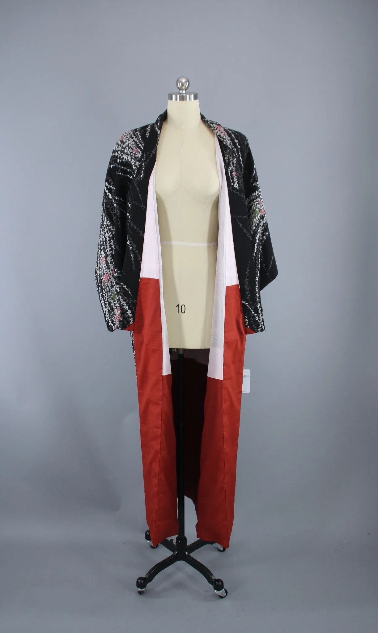 1940s Vintage Silk Kimono Robe / Black Silver Urushi Embroidery