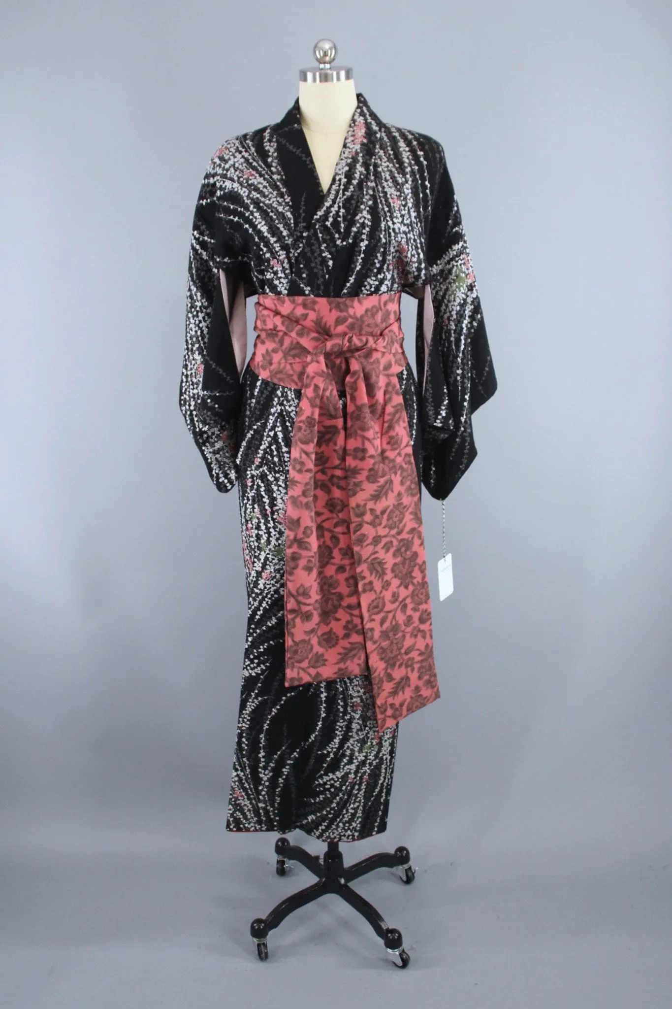 1940s Vintage Silk Kimono Robe / Black Silver Urushi Embroidery