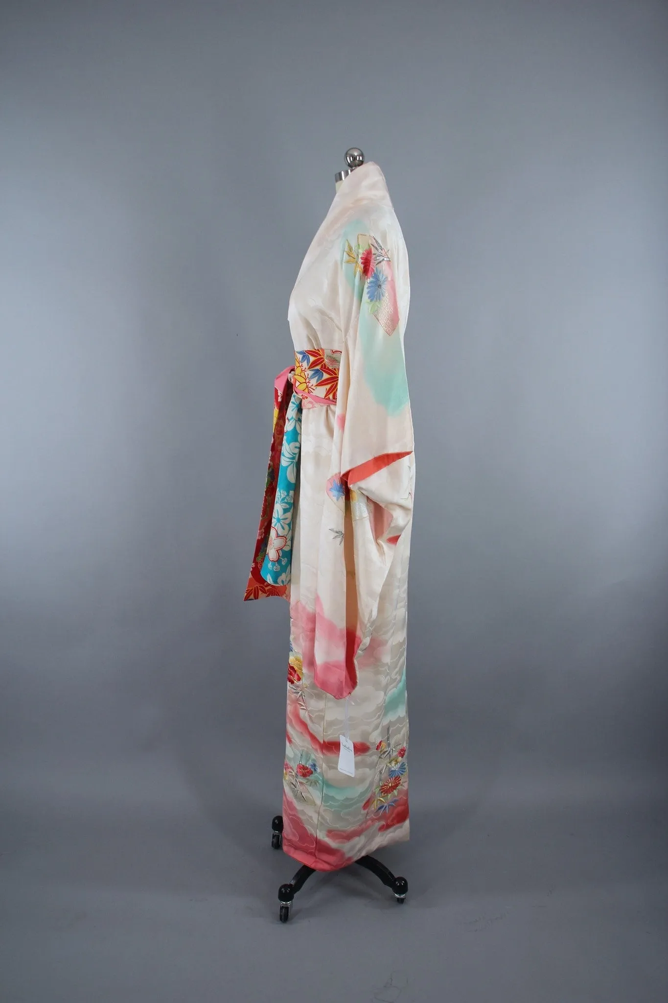 1960s Vintage Silk Kimono Robe Furisode in White Ombre Pink Clouds with Floral Embroidery