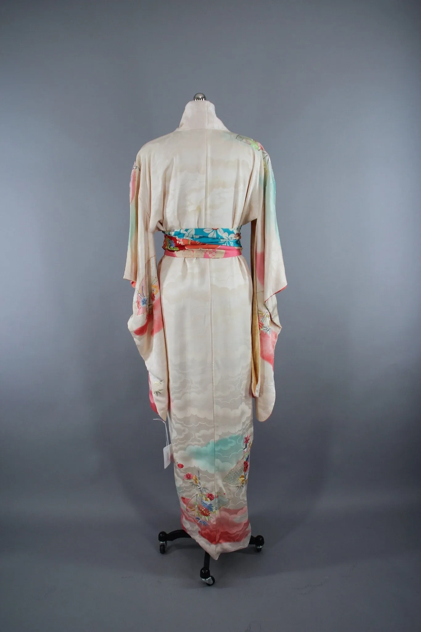 1960s Vintage Silk Kimono Robe Furisode in White Ombre Pink Clouds with Floral Embroidery