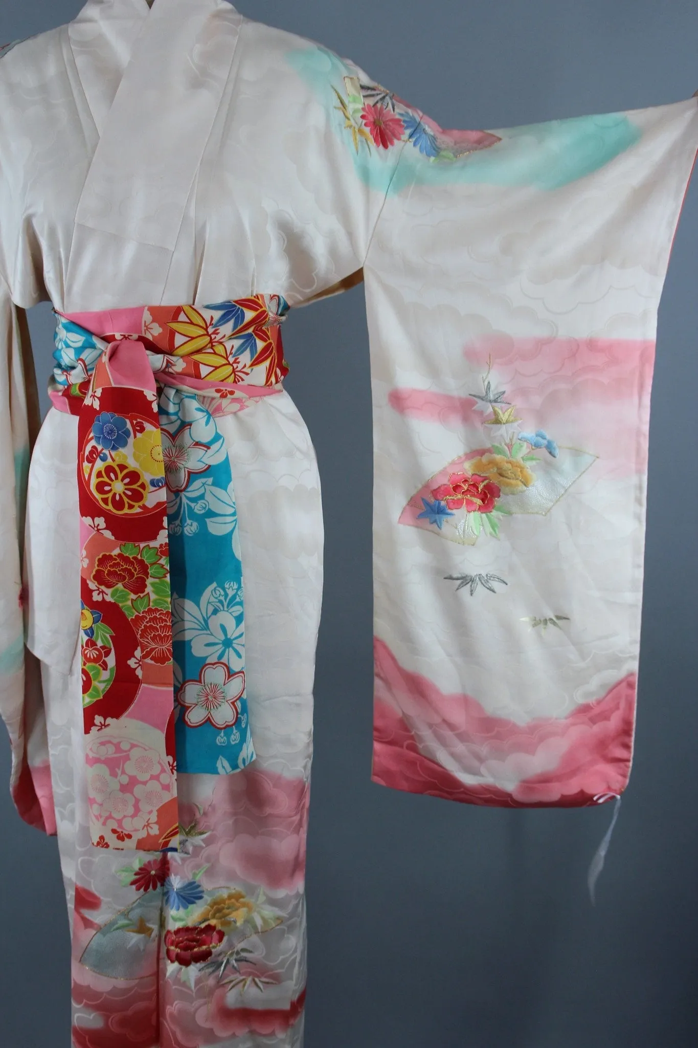 1960s Vintage Silk Kimono Robe Furisode in White Ombre Pink Clouds with Floral Embroidery