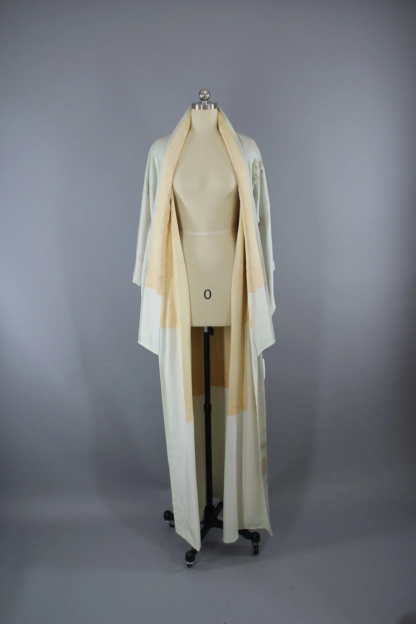1960s Vintage Silk Kimono Robe / Green Platinum Embroidery