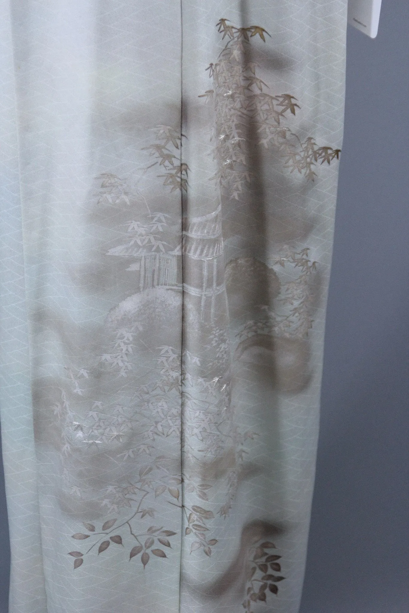 1960s Vintage Silk Kimono Robe / Green Platinum Embroidery