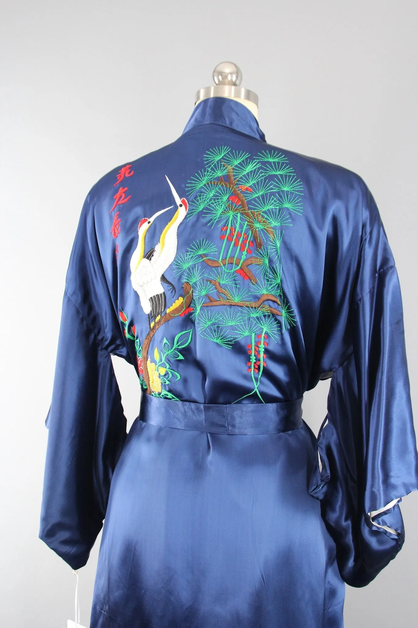1970s Vintage Satin Kimono Robe with Embroidered Asian Crane Birds