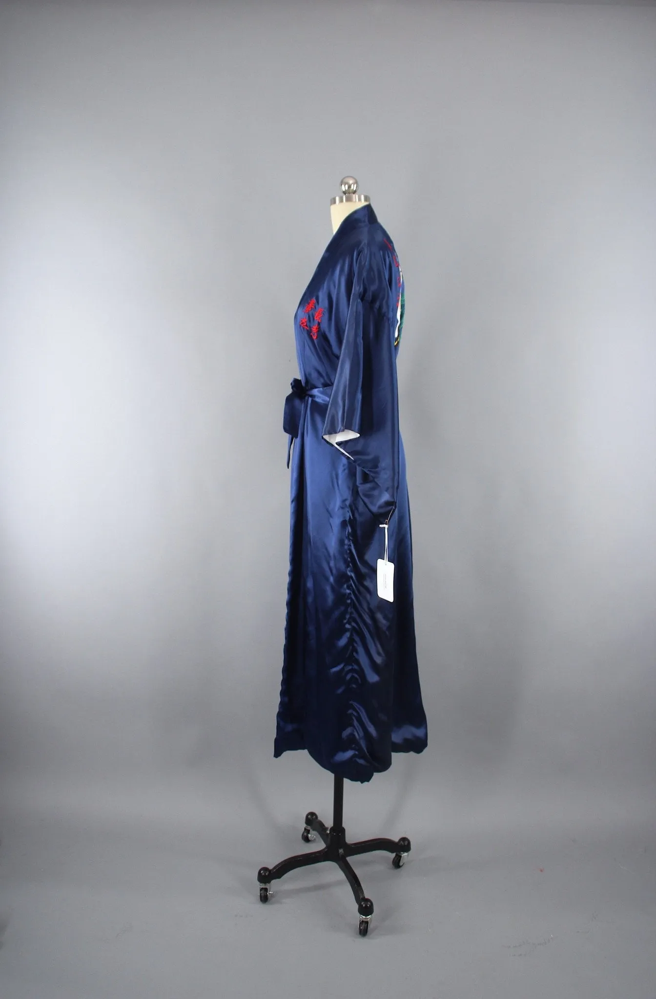 1970s Vintage Satin Kimono Robe with Embroidered Asian Crane Birds