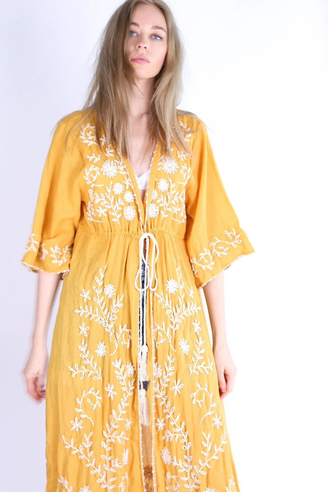 CALIFORNIA LOVE MIA EMBROIDERED KIMONO DUSTER